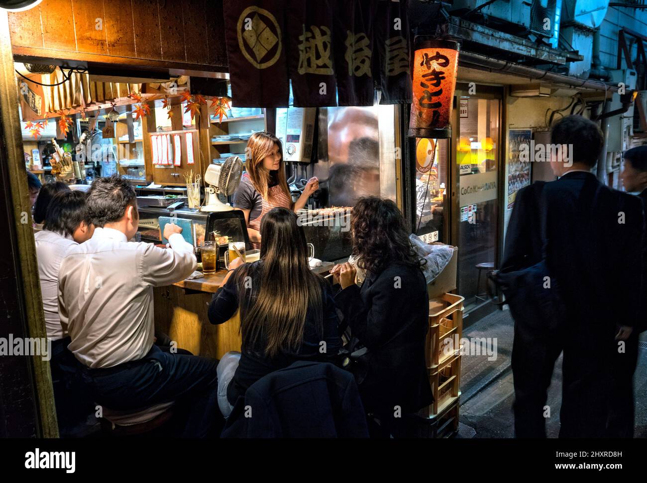 Japan, Honshu island, Kanto, Tokyo, small alleys at night full of little restaurants. Stock Photo