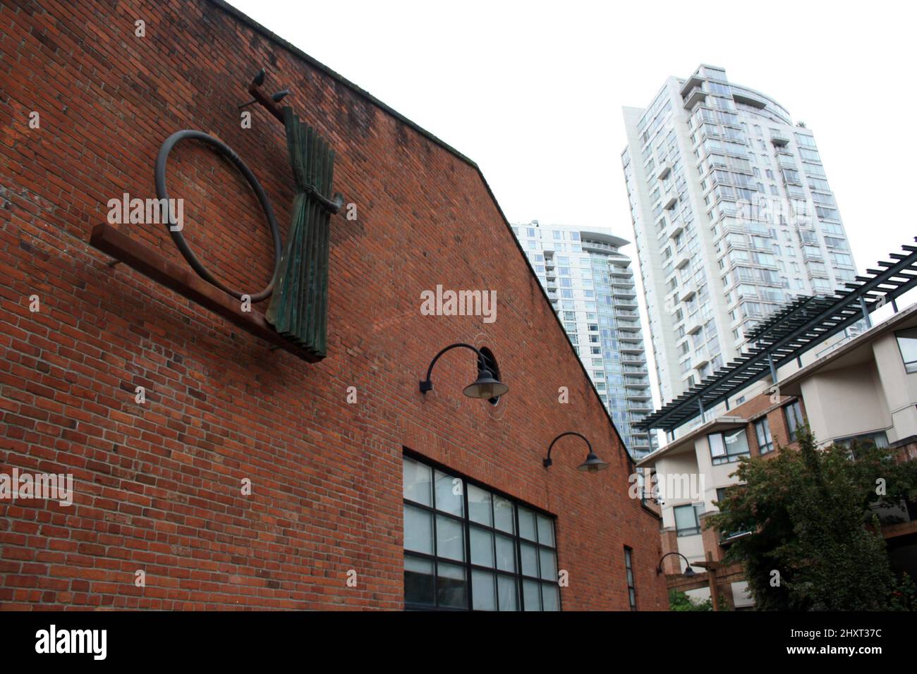 Old brick building in Yaletown, Vancouver, Canada Stock Photo Alamy