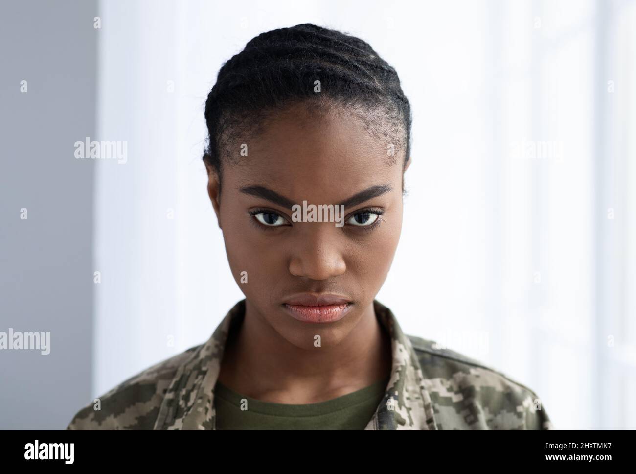 Aggressive american soldier hi-res stock photography and images - Alamy