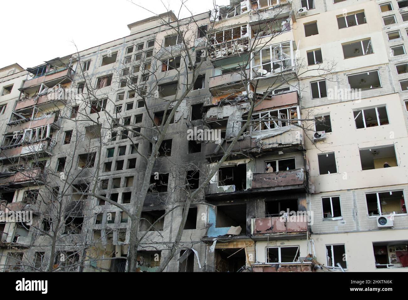 Non Exclusive: KYIV, UKRAINE - MARCH 14, 2022 - A destroyed apartment ...