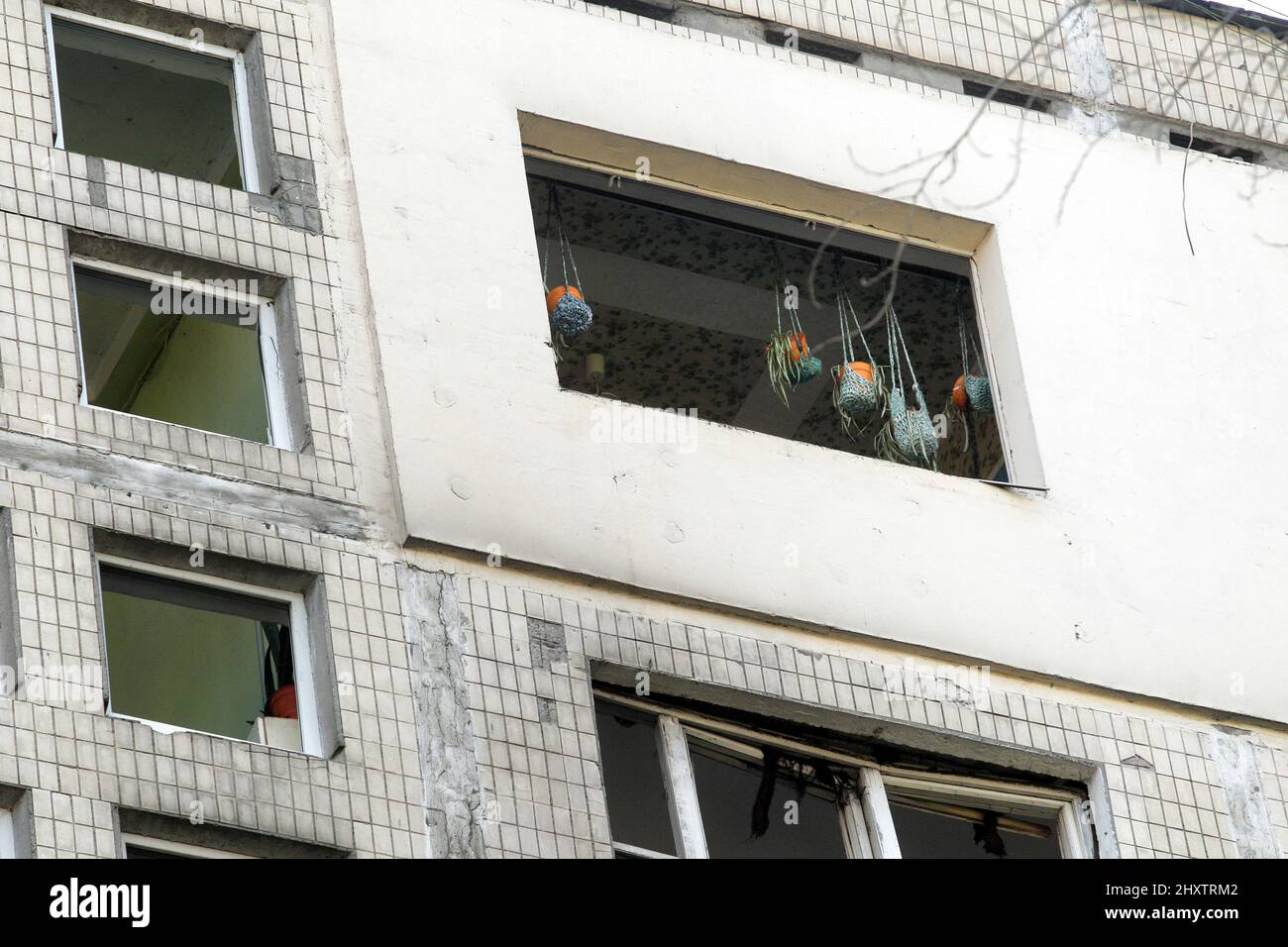 Non Exclusive: KYIV, UKRAINE - MARCH 14, 2022 - A destroyed apartment ...