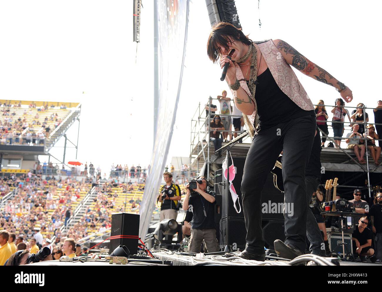 Singer Austin Winkler of Hinder performs at Rock on the Range Music ...