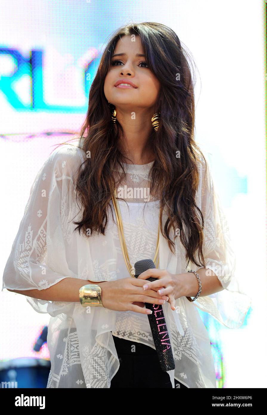 Selena Gomez performs live at Santa Monica Place Stock Photo - Alamy