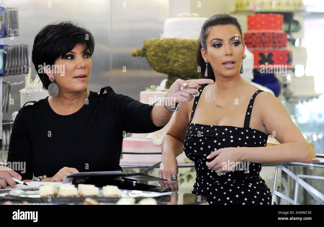 Kris Jenner and daughter Kim Kardashian are seen wedding cake shopping