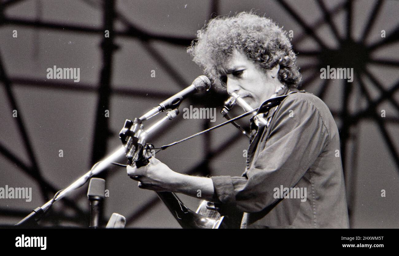 BOB DYLAN American folk musician in 1975 Stock Photo