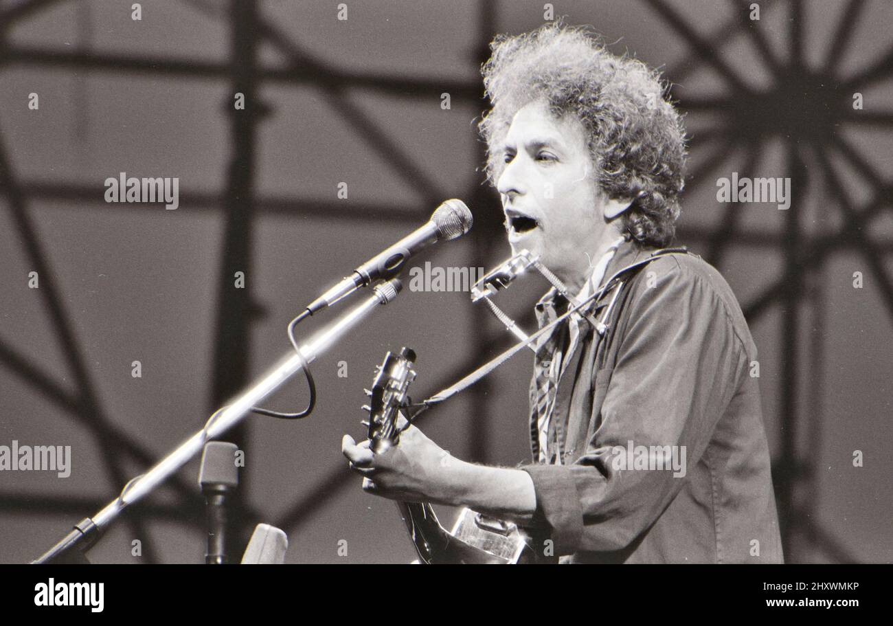 BOB DYLAN American folk musician in 1975 Stock Photo