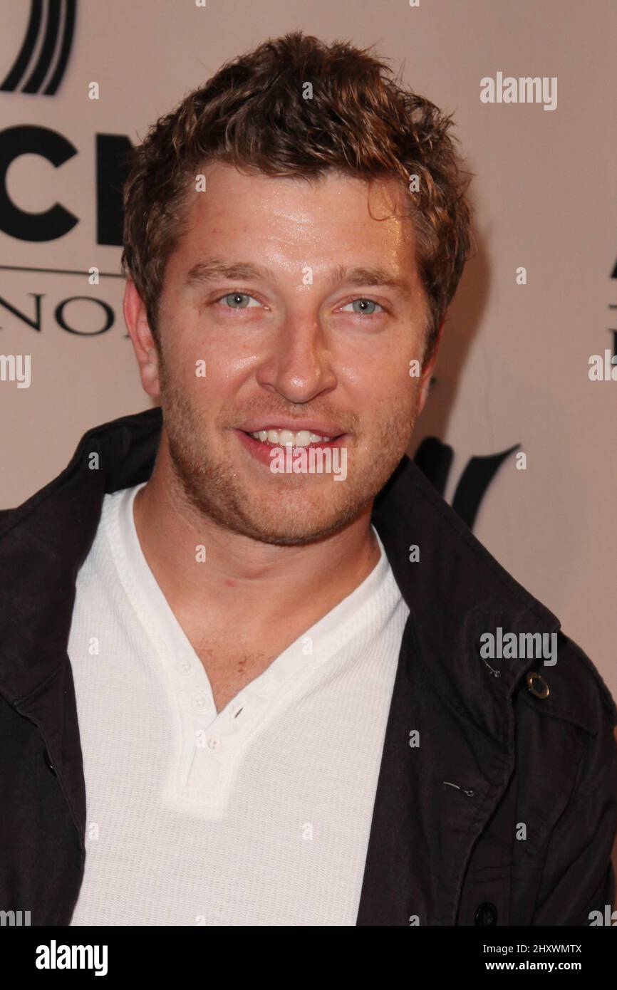 Brett Eldredge arriving at the 5th Annual ACM Honors held at the Ryman