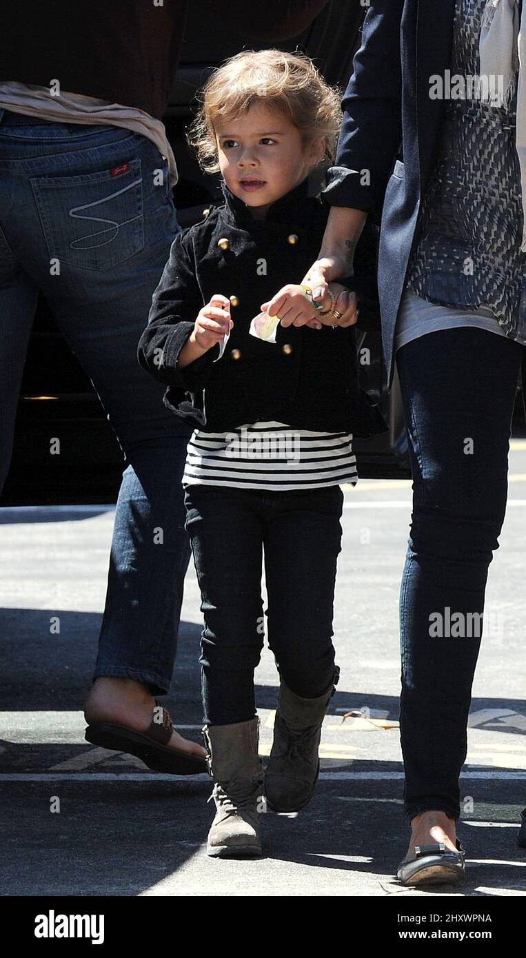 Jessica Alba dropping off her daughter Hor at school in Santa Monica Los  Angeles, California Stock Photo - Alamy