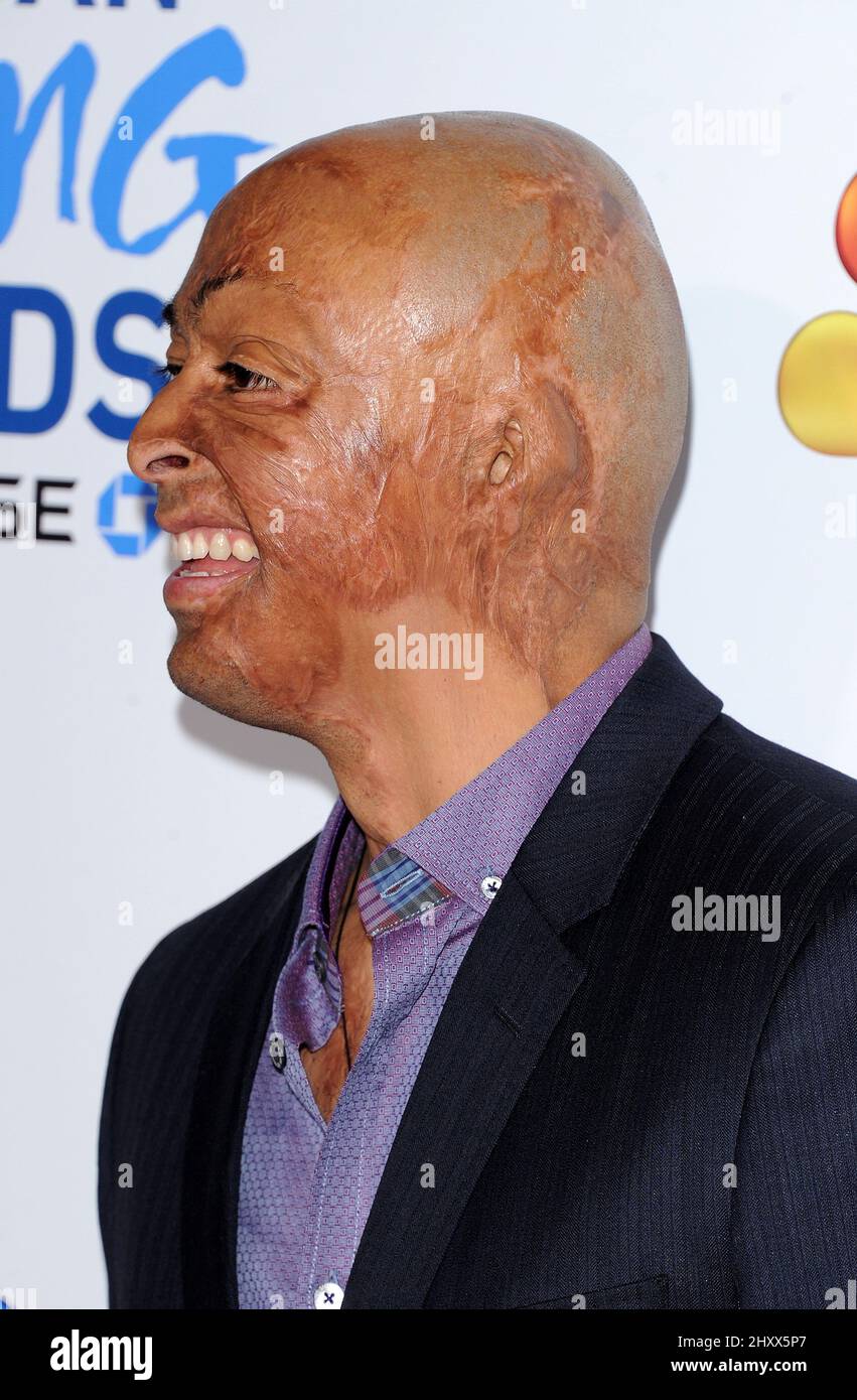 J.R. Martinez at the American Giving Awards at Dorothy Chandler Pavilion, Los Angeles Stock Photo