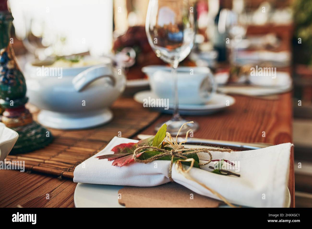 Dinner table layout sale