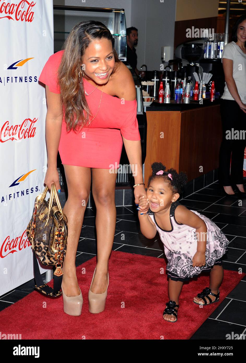 christina-milian-and-her-daughter-violet-at-the-la-fitness-grand