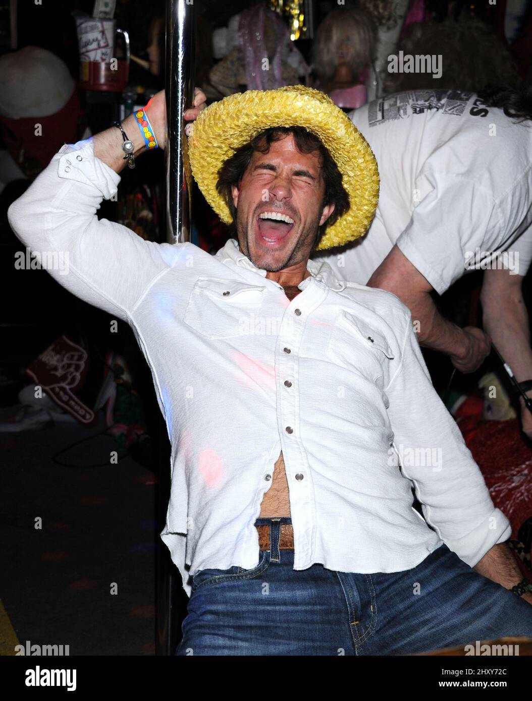 Shawn Christian takes part in karaoke with Days of Our Lives cast