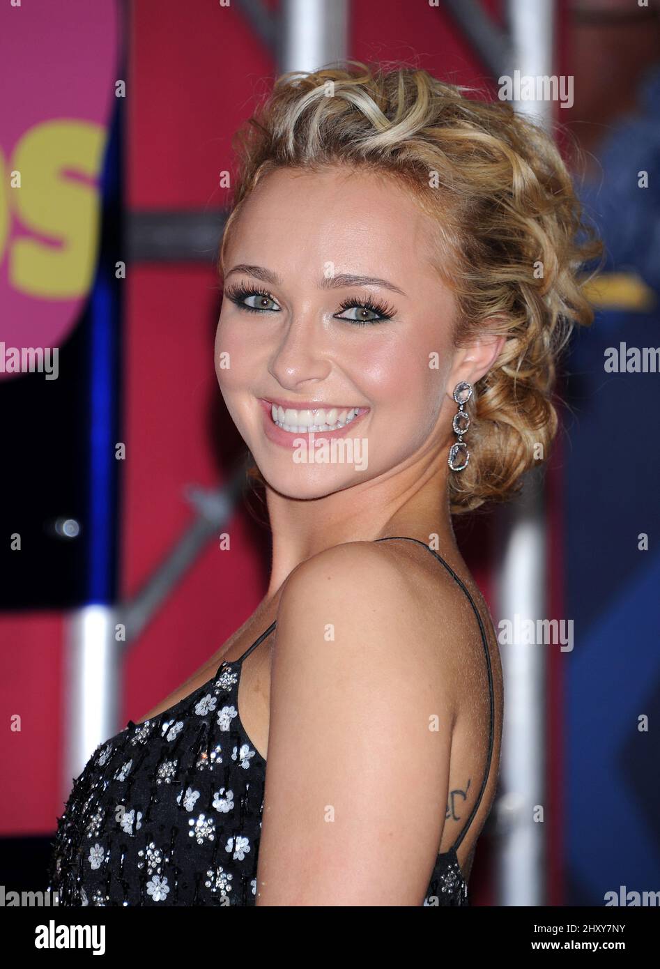 Hayden Panettiere attending the 2012 CMT Music Awards held at the