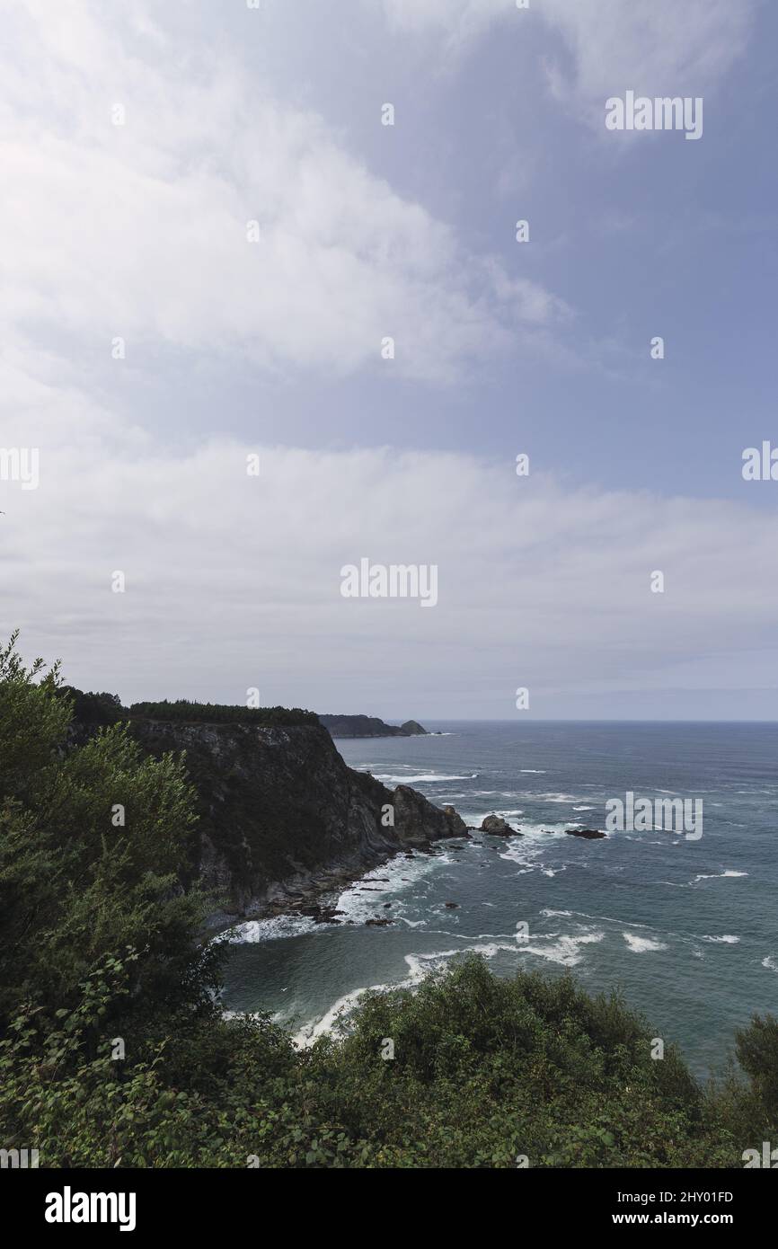 Vertical shot sea waves hi-res stock photography and images - Alamy