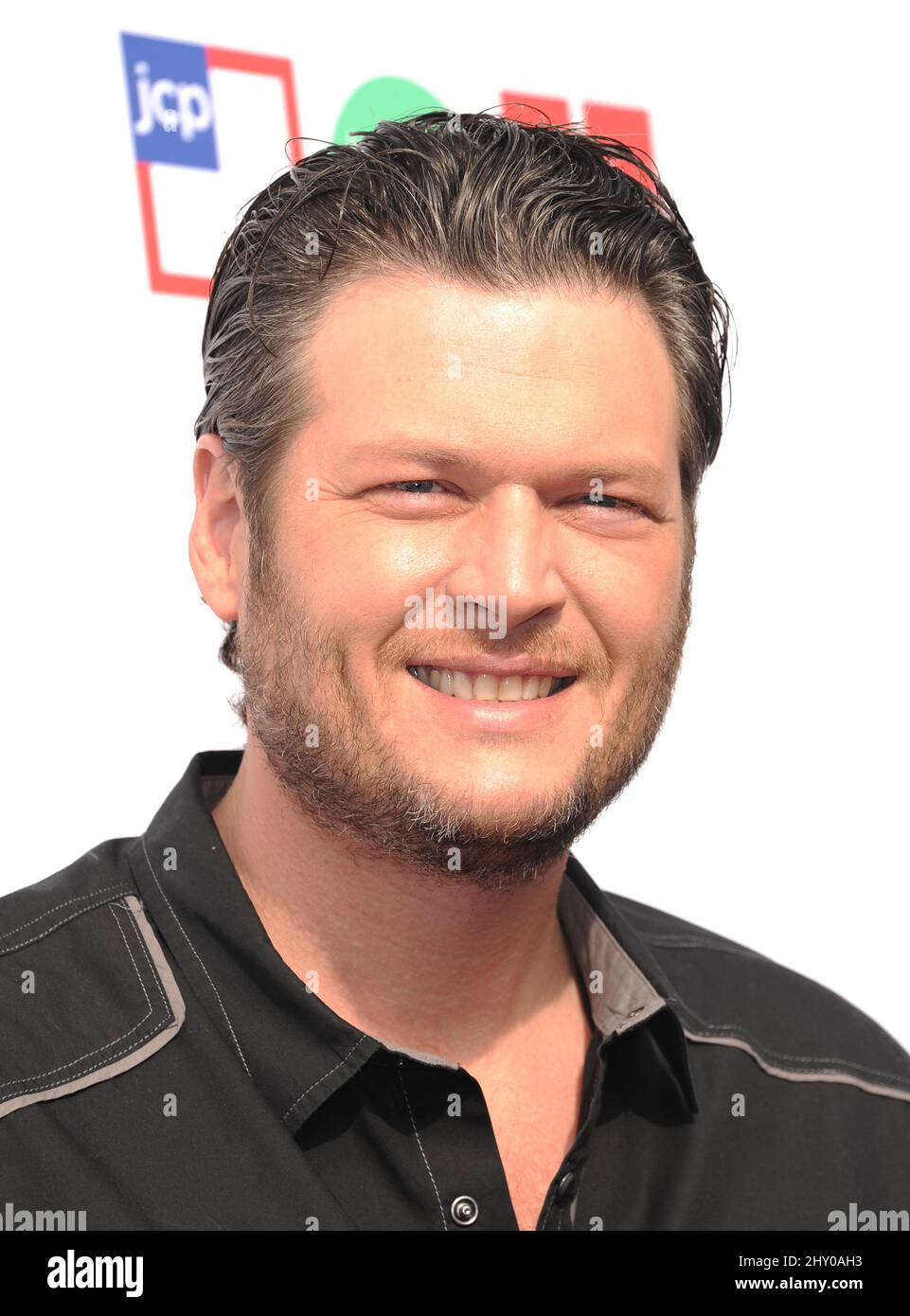 Blake Shelton peforming at the JCP Holiday Giving Tour with Blake