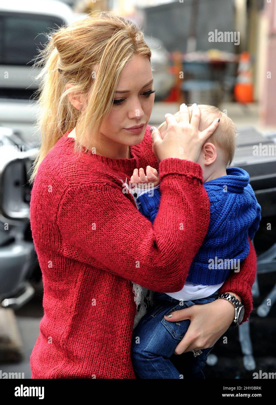 Hilary Duff's Family: Pics of Kids With Mike Comrie, Matthew Koma | Us  Weekly, image size:946x1390