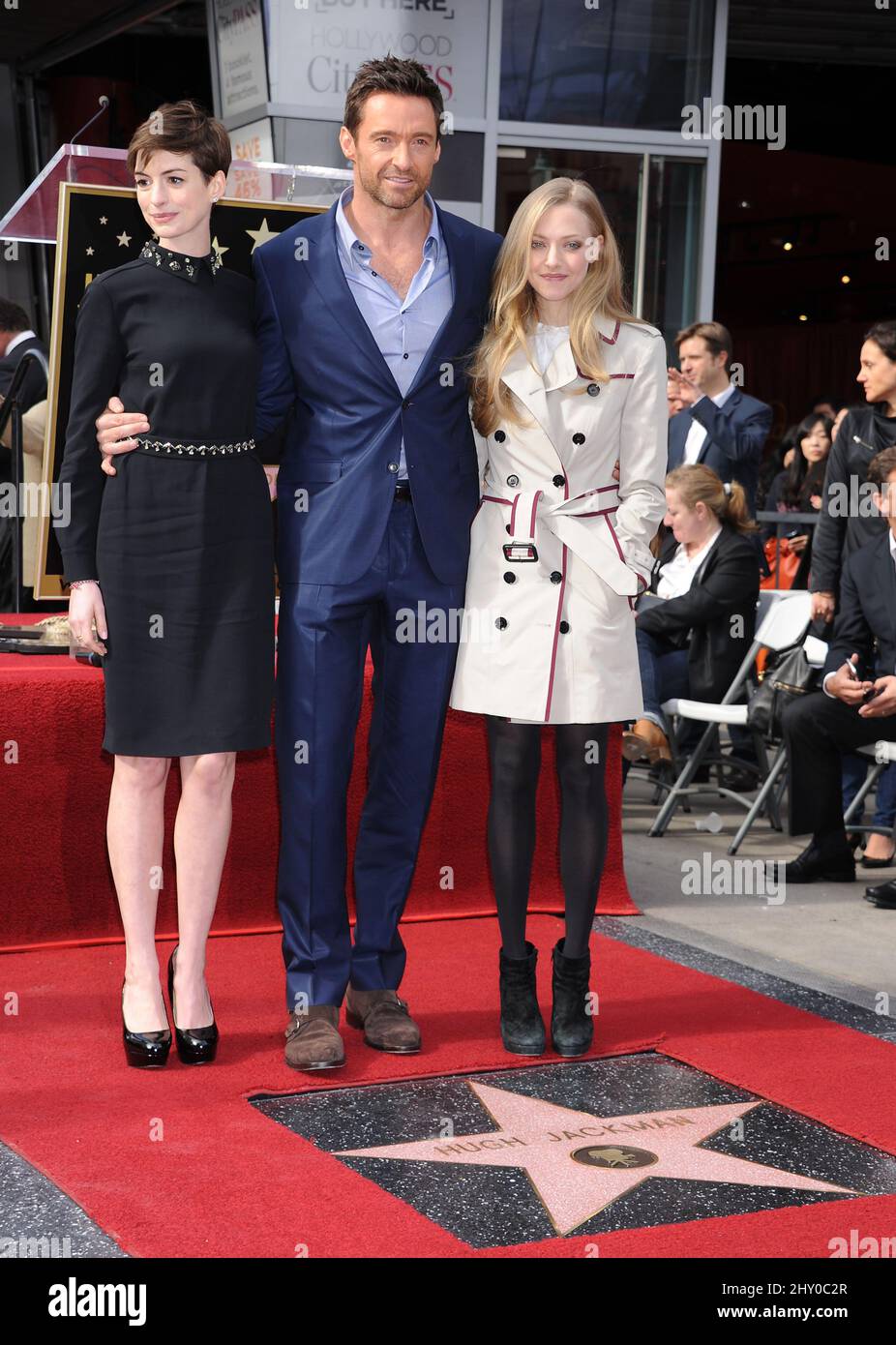 Amanda Seyfried And Hugh Jackman