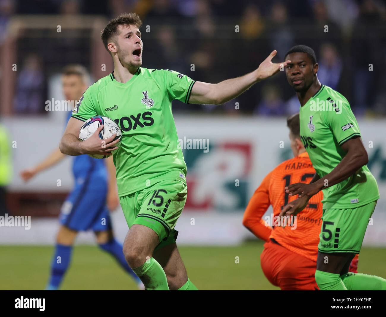 City Of Meppen, Deutschland. 14th Mar, 2022. firo: 03/14/2022 Fuvuball, football 3rd Bundesliga, season 2021/2022, SV Meppen, SVM - MSV Duisburg jubilation after goal to 1:1 Tobias Fleckstein Credit: dpa/Alamy Live News Stock Photo