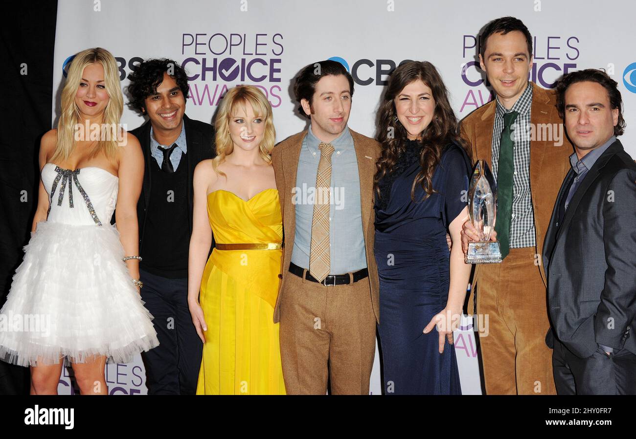 Kaley Cuoco and the cast of Big Bang Theory in the Press Room during ...