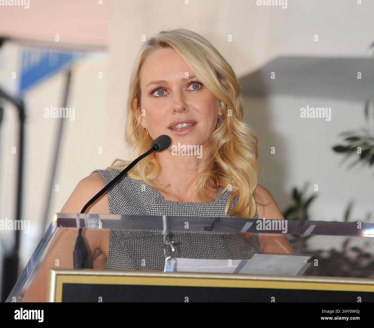 Simon baker hi-res stock photography and images - Page 8 - Alamy