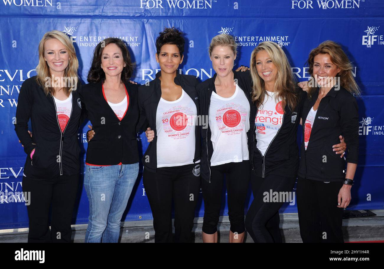 Brooke Anderson, Lilly Tartikoff, Halle Berry, Julie Bowen, Denise Austin and Julia Goldin arriving for the 20th Annual Revlon Run/Walk For Women Held at Los Angeles Memorial Coliseum Stock Photo