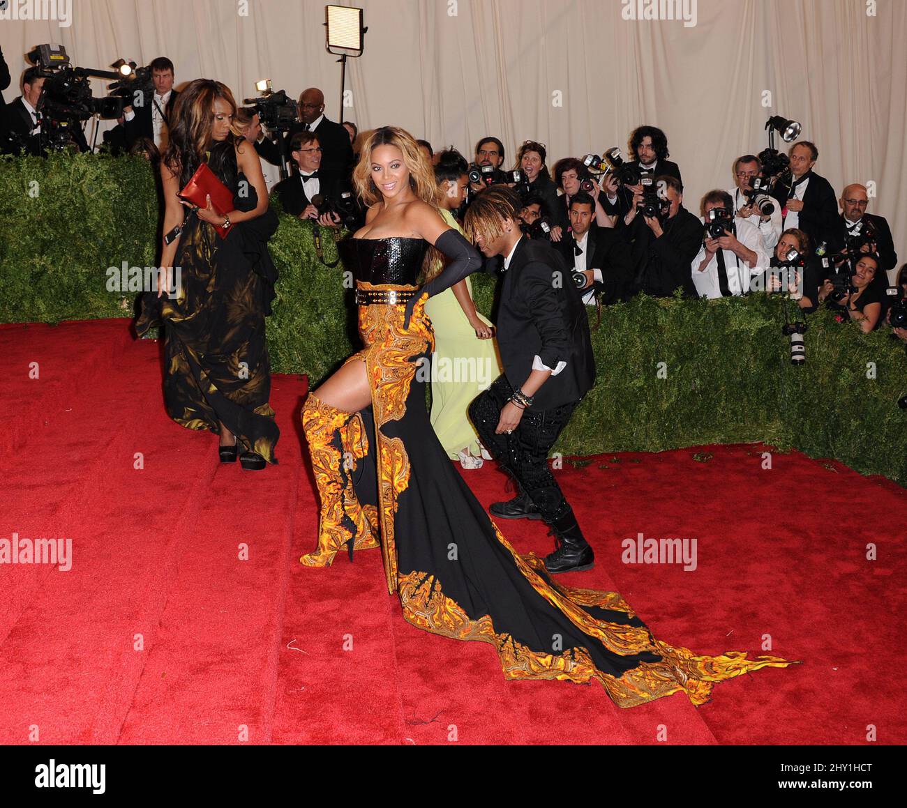 Beyonce attending the the 'Punk': Chaos to Couture' Costume Institute ...
