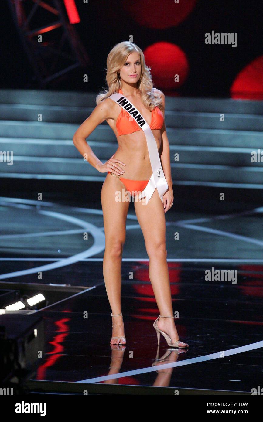 Emily hart hi-res stock photography and images - Alamy, image size:866x1390