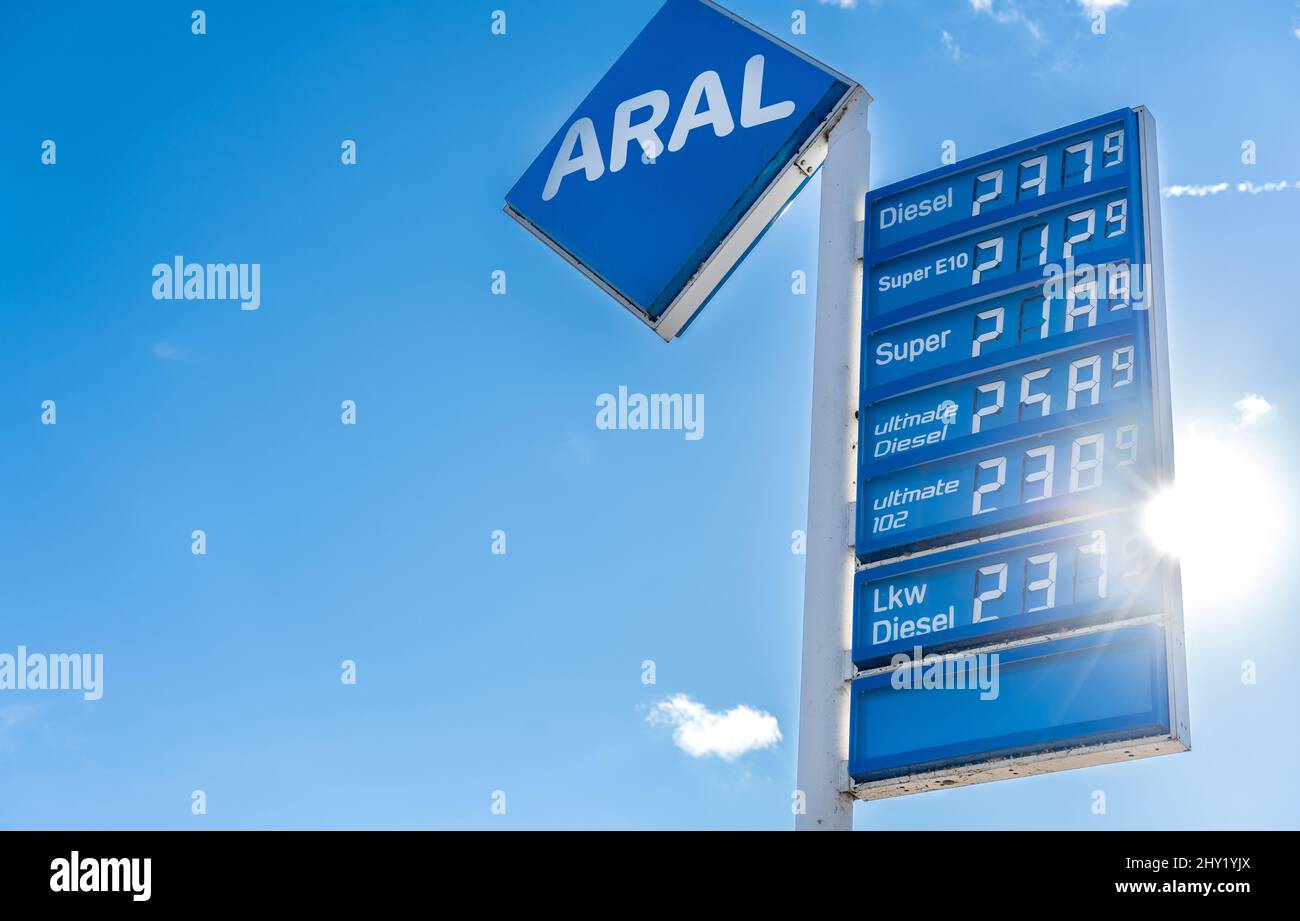 Price Board Of An Aral Gas Station, Gasoline And Diesel Cost Over 2 Euros  Per Liter, Rising Oil Prices Due To Ukraine Crisis At Record Level, Fuel  Die Stock Photo - Alamy