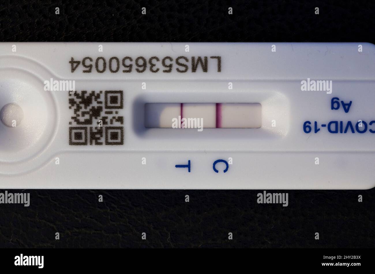 Positive Covid 19 lateral flow test / rapid lateral flow antigen ...