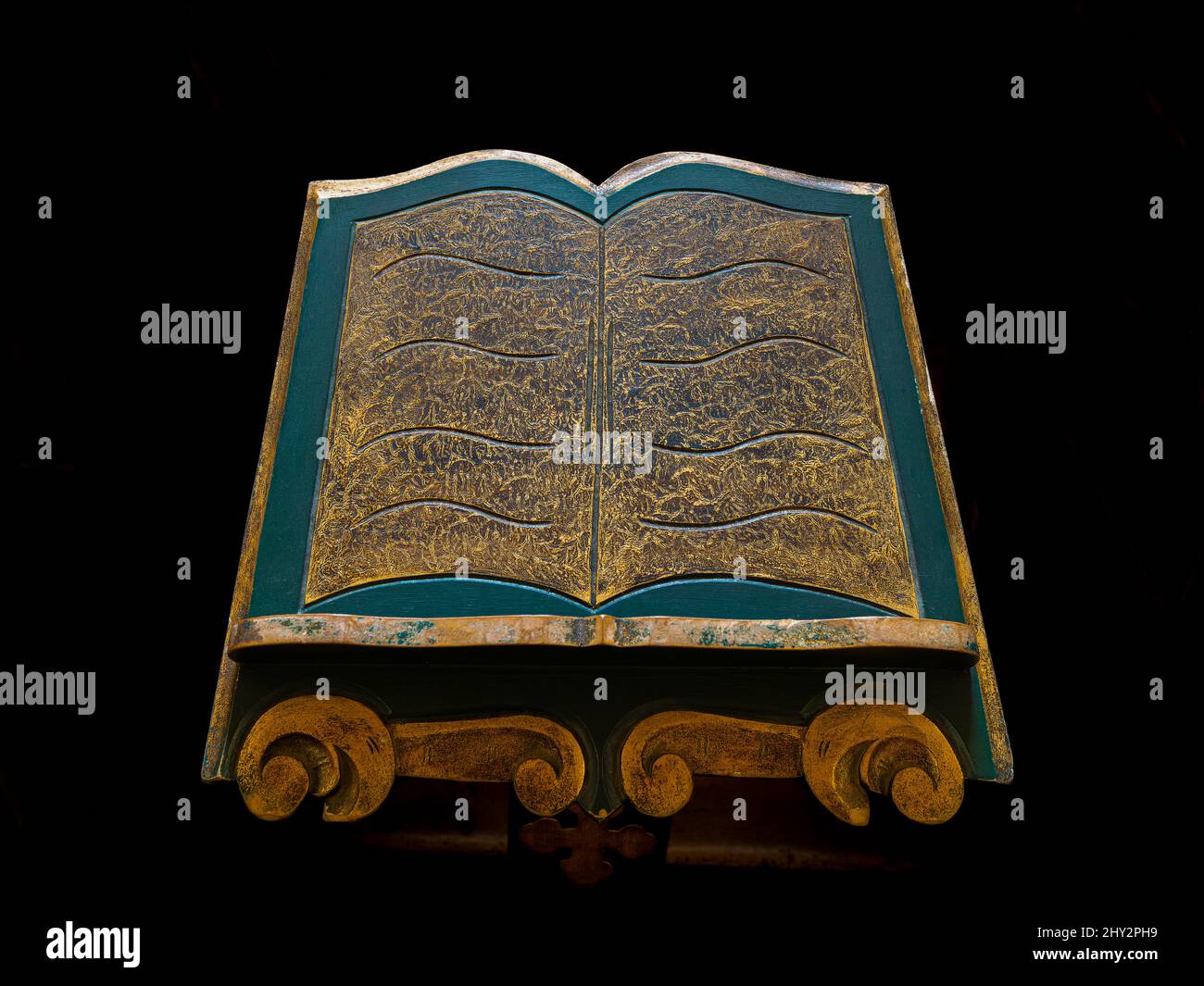 Wooden church bible hires stock photography and images Alamy