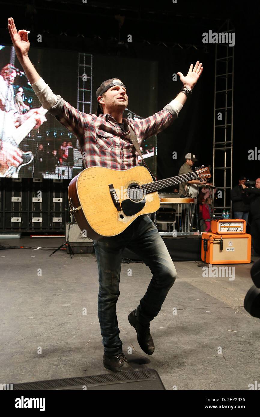 Dierks bentley miles and music hires stock photography and images Alamy