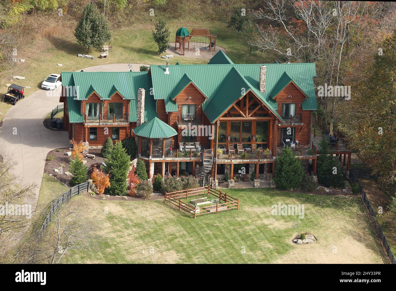 An overhead view of Brad Paisley and Kimberly William Paisley's