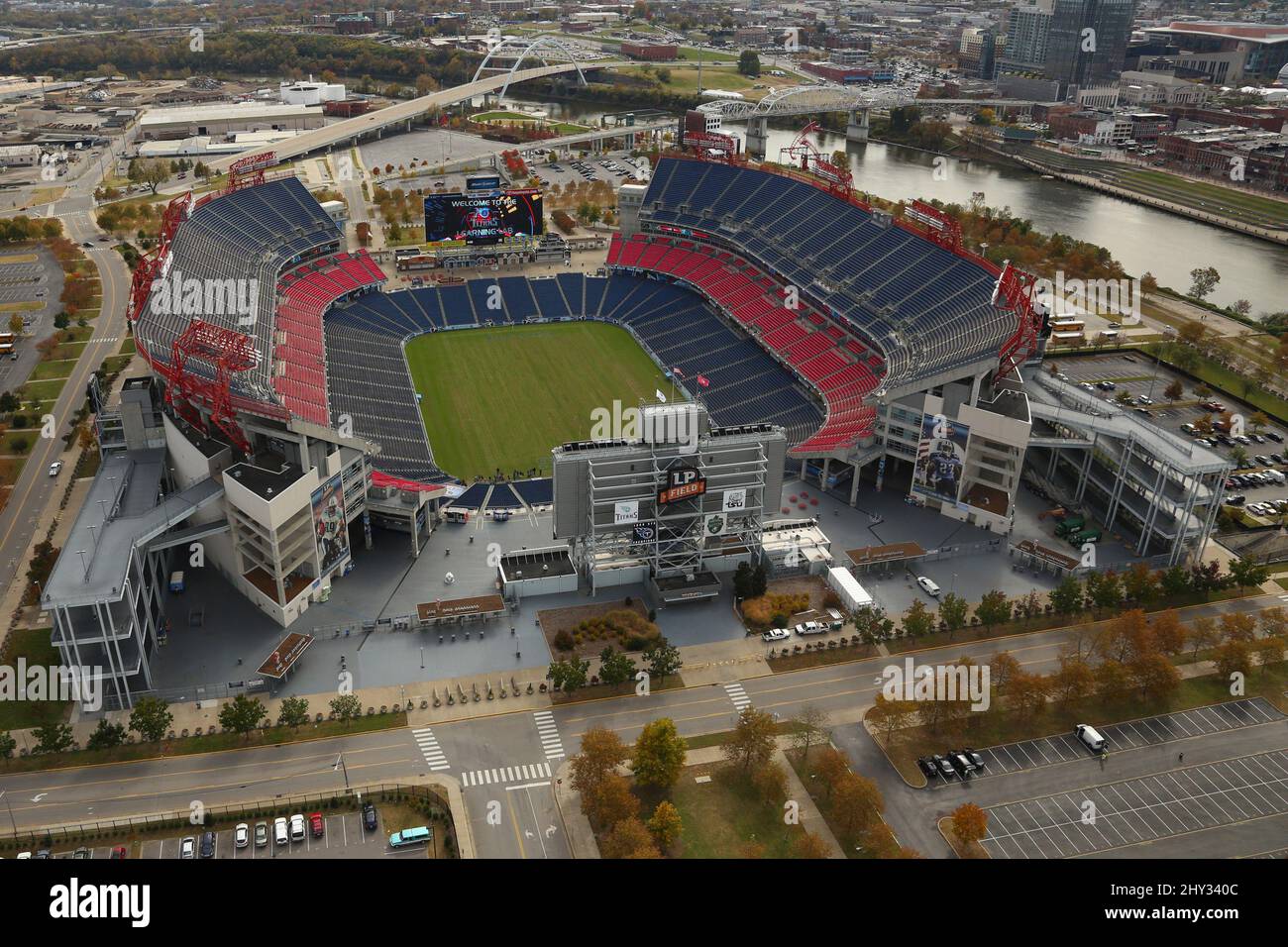 Tennessee titans stadium hi-res stock photography and images - Alamy