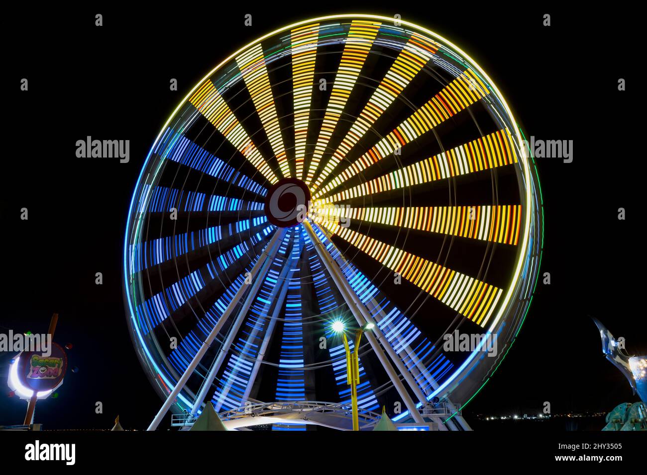 Ferris Wheel 'La Perla' Rueda Moscovita, Malecón 2000, Guayaquil, Ecuador Stock Photo