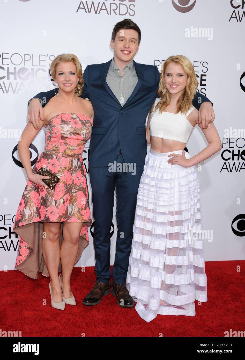 Melissa Joan Hart, Taylor Spreitler, Nick Robinson attending the 40th