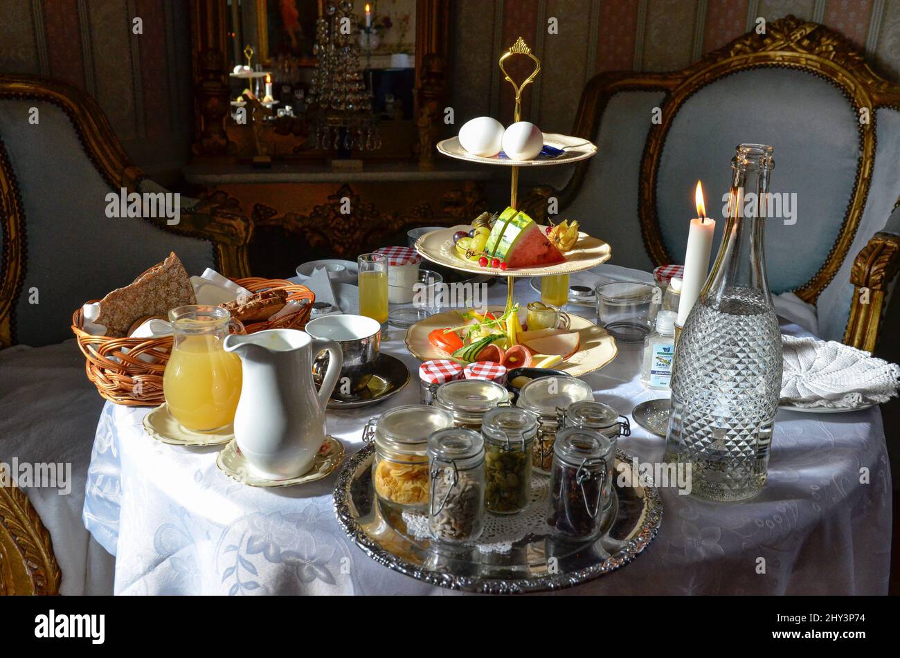 Vintage Room Breakfast: A Nostalgic Morning Experience You'll Cherish