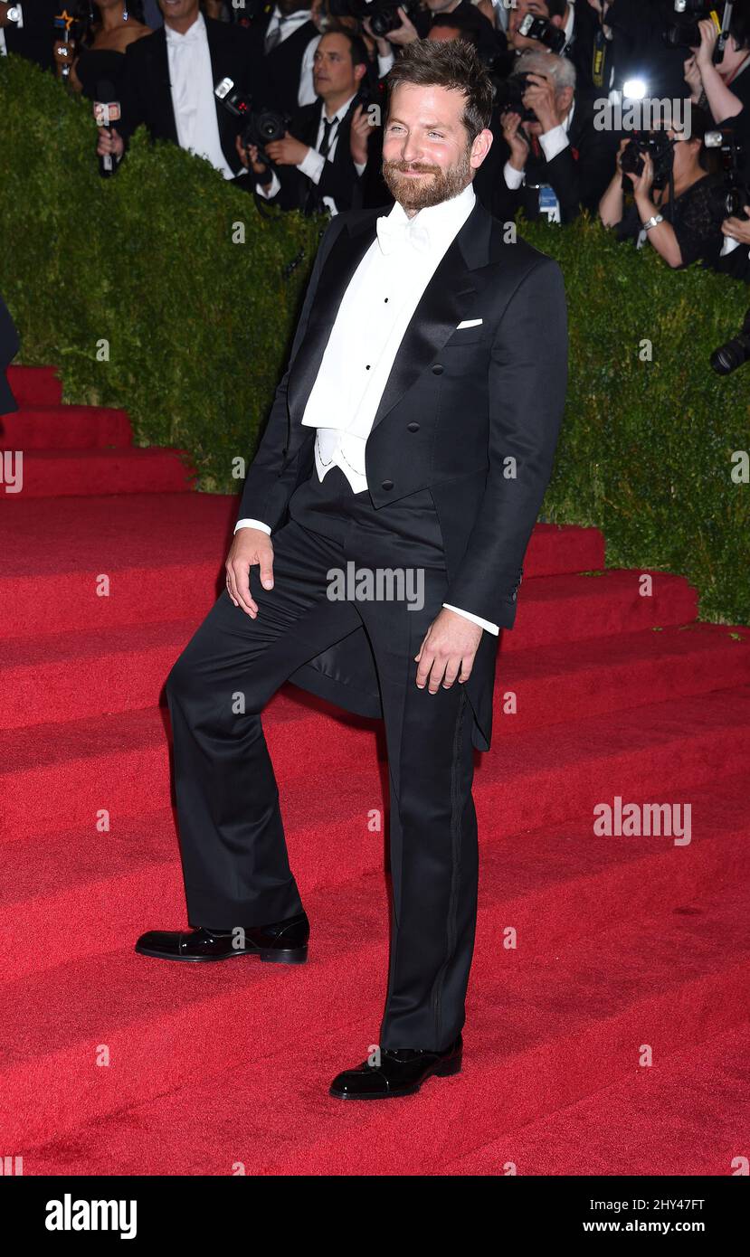 Bradley Cooper arriving at the Costume Institute Benefit Met Gala celebrating the opening of the Charles James, Beyond Fashion Exhibition and the new Anna Wintour Costume Center. The Metropolitan Museum of Art, New York City. Stock Photo