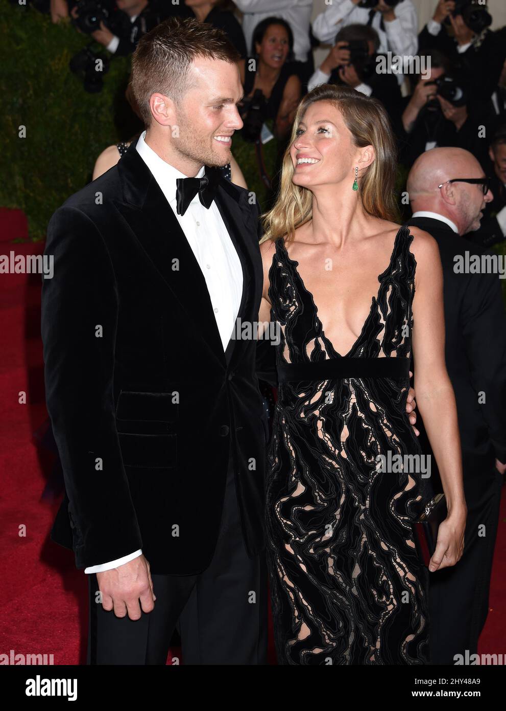 Gisele Bundchen & Tom Brady arriving at the Costume Institute Benefit