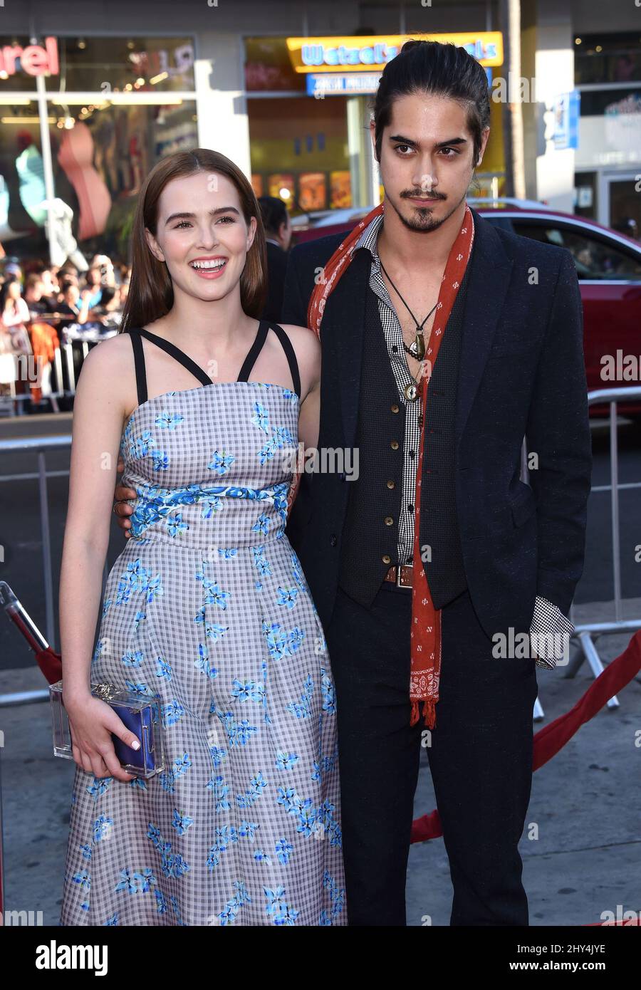 Avan jogia and zoey deutch hi-res stock photography and images - Alamy, image size:900x1390