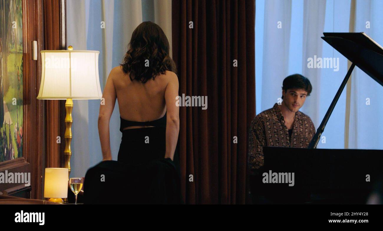 DEEP WATER, from left: Ana de Armas, Jacob Elordi, 2022. © 20th Century