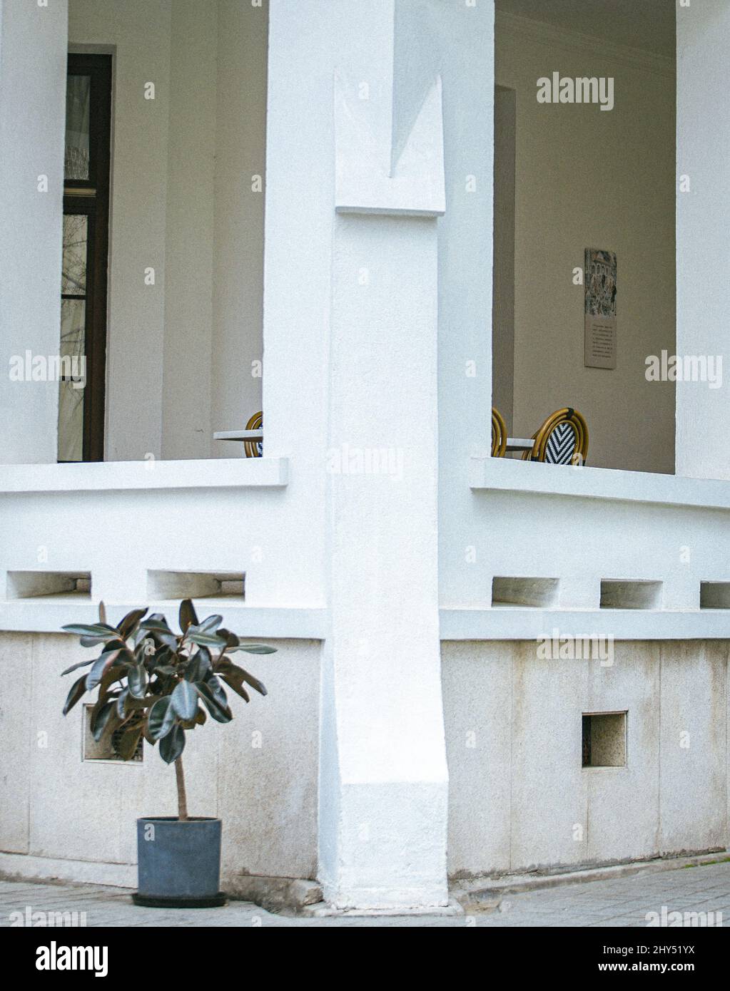 Outside building exterior shot hi-res stock photography and images - Alamy