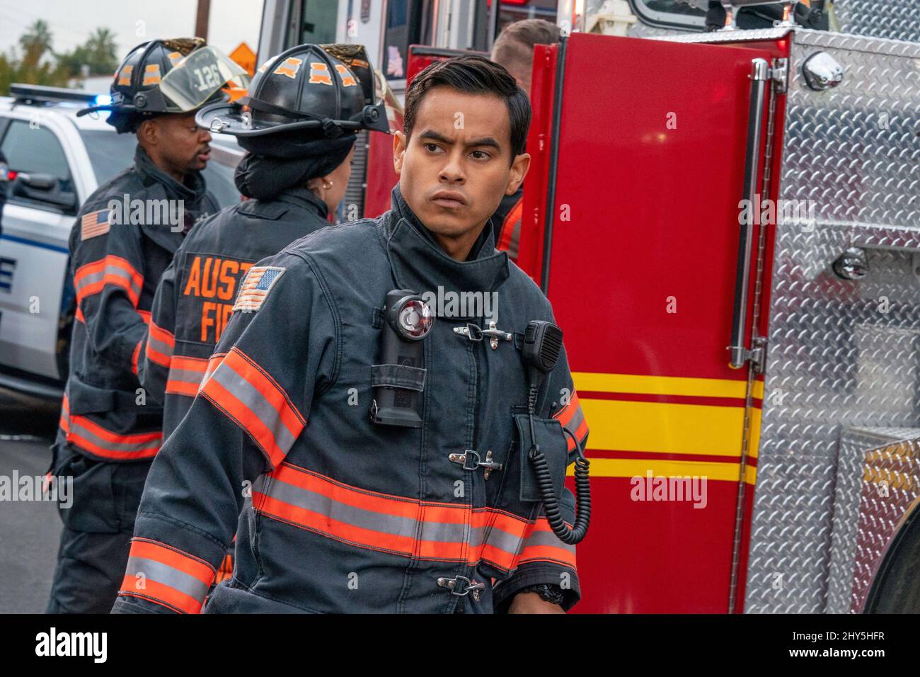 911 LONE STAR, (aka 911 LONE STAR), Julian Works, The Bird