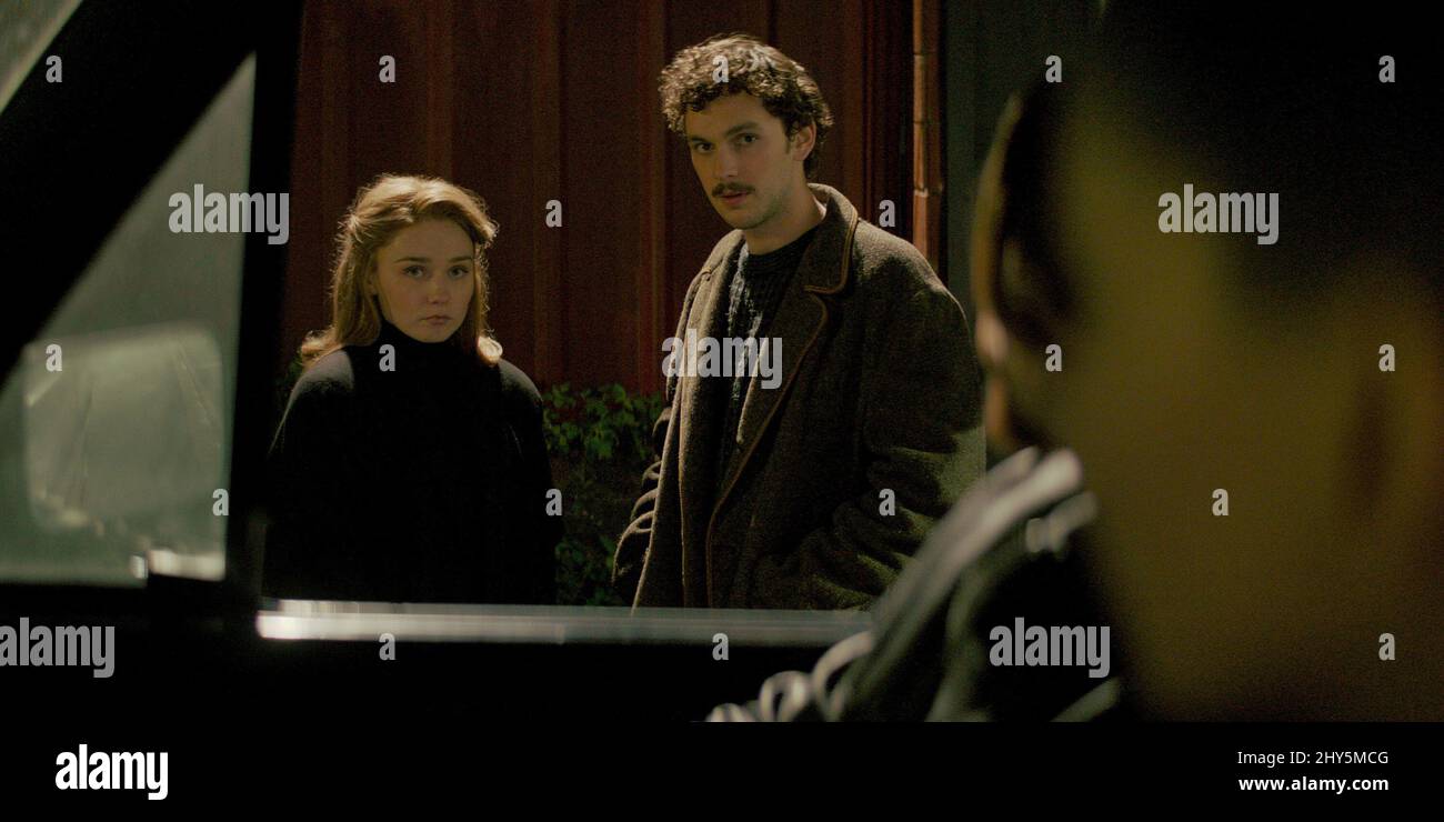 PIECES OF HER, from left Jessica Barden, Nicholas Burton, (Season 1