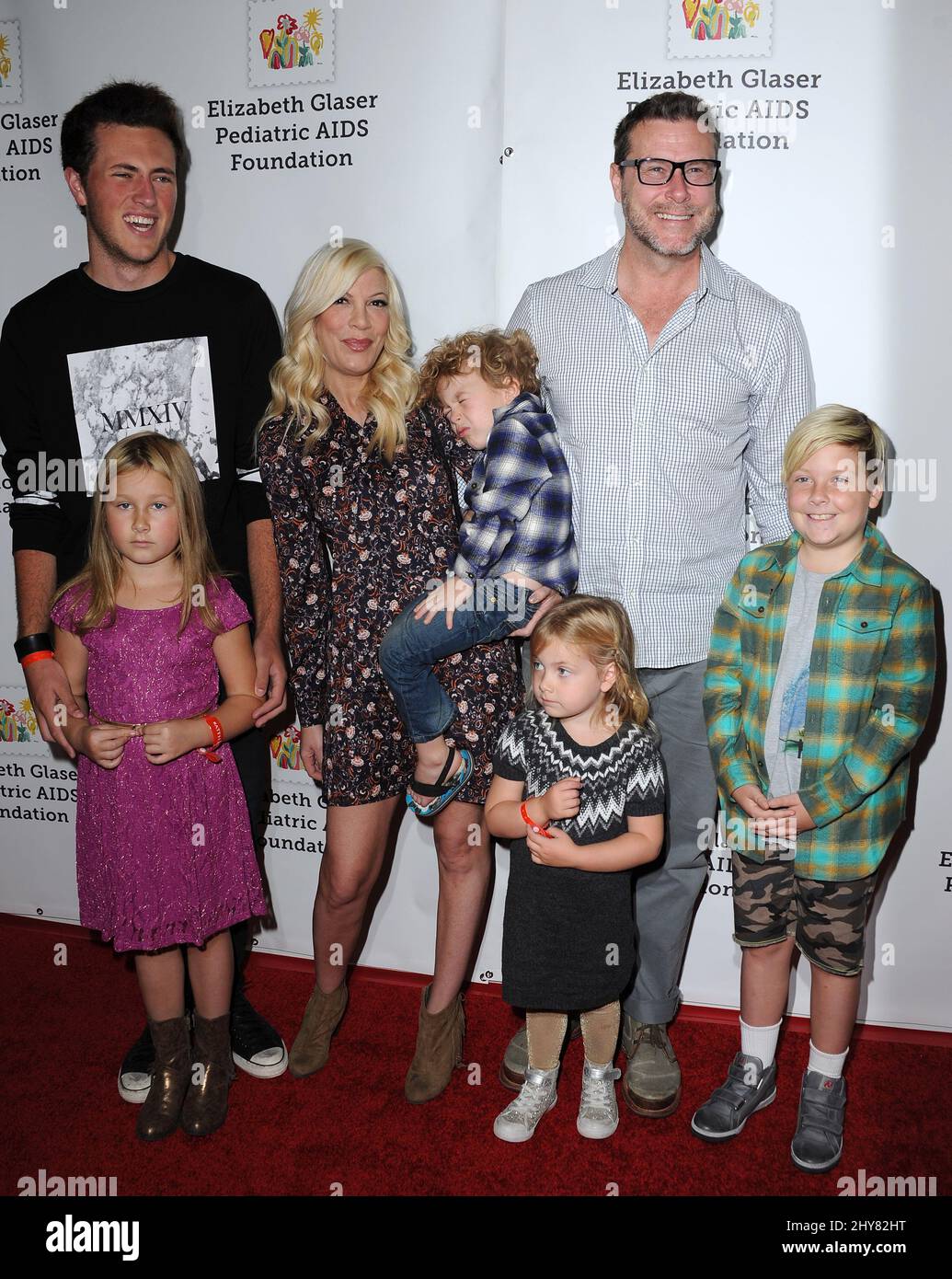 Jack McDermott, Stella McDermott, Tori Spelling, Finn McDermott, Hattie ...