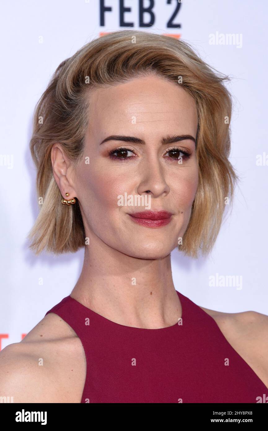 Sarah Paulson Attending The People V Oj Simpson American Crime Story Held At The Westwood 9498