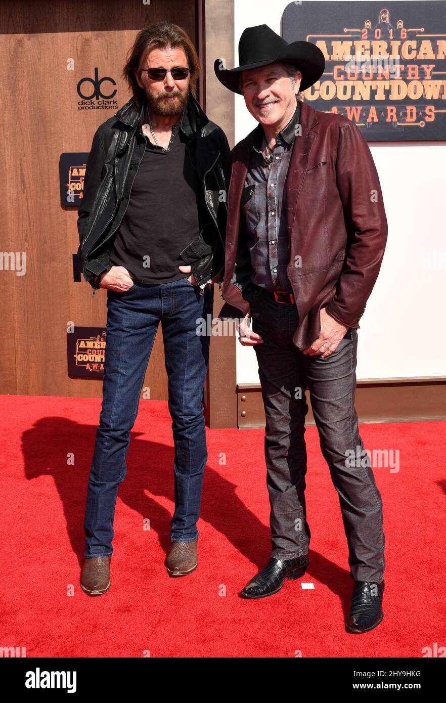 Brooks and Dunn attending the 2016 American Country Countdown Awards