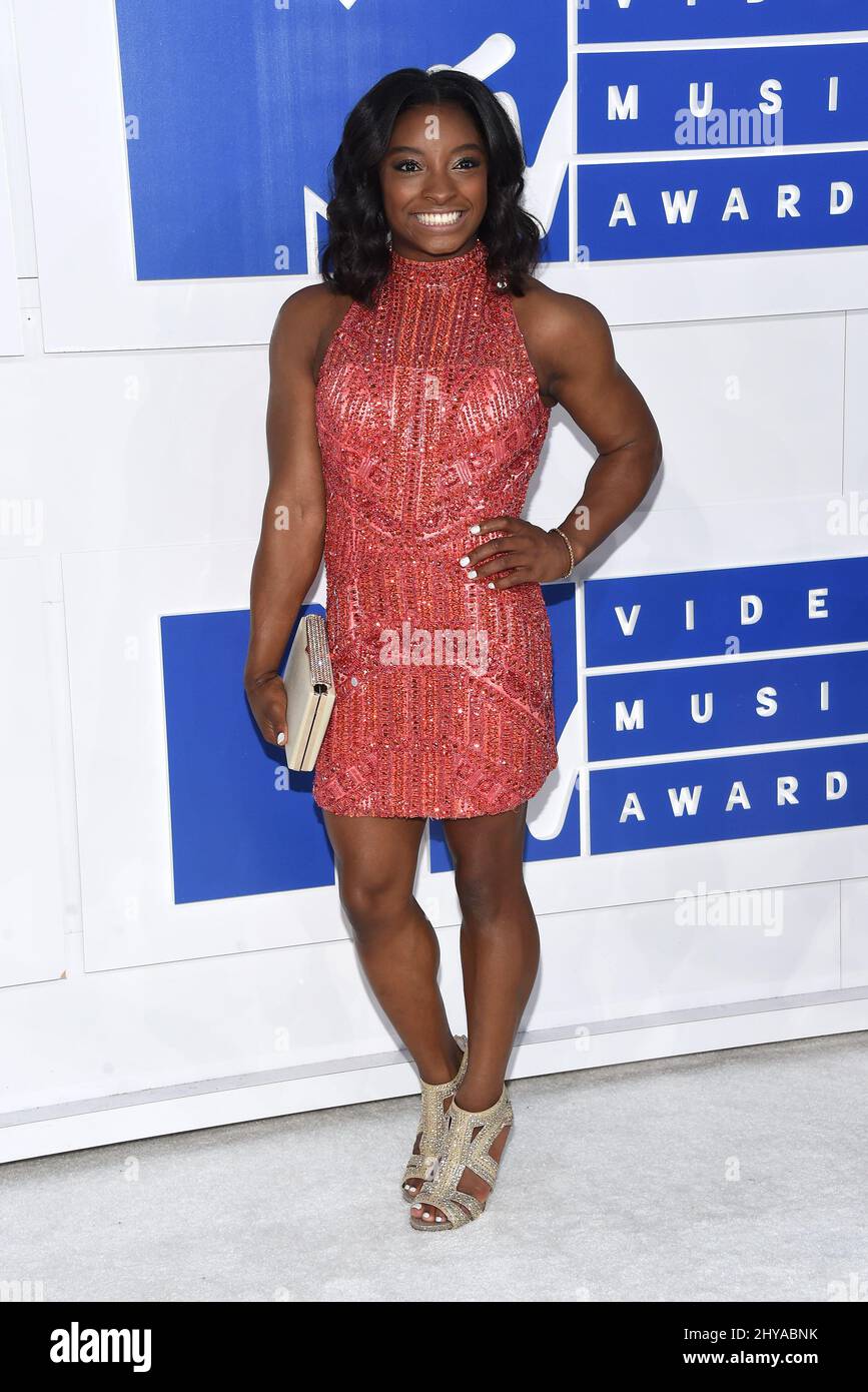 Simone Biles arriving for The 2016 MTV Video Music Awards, Madison Square Garden, New York, 28th August 2016. Stock Photo