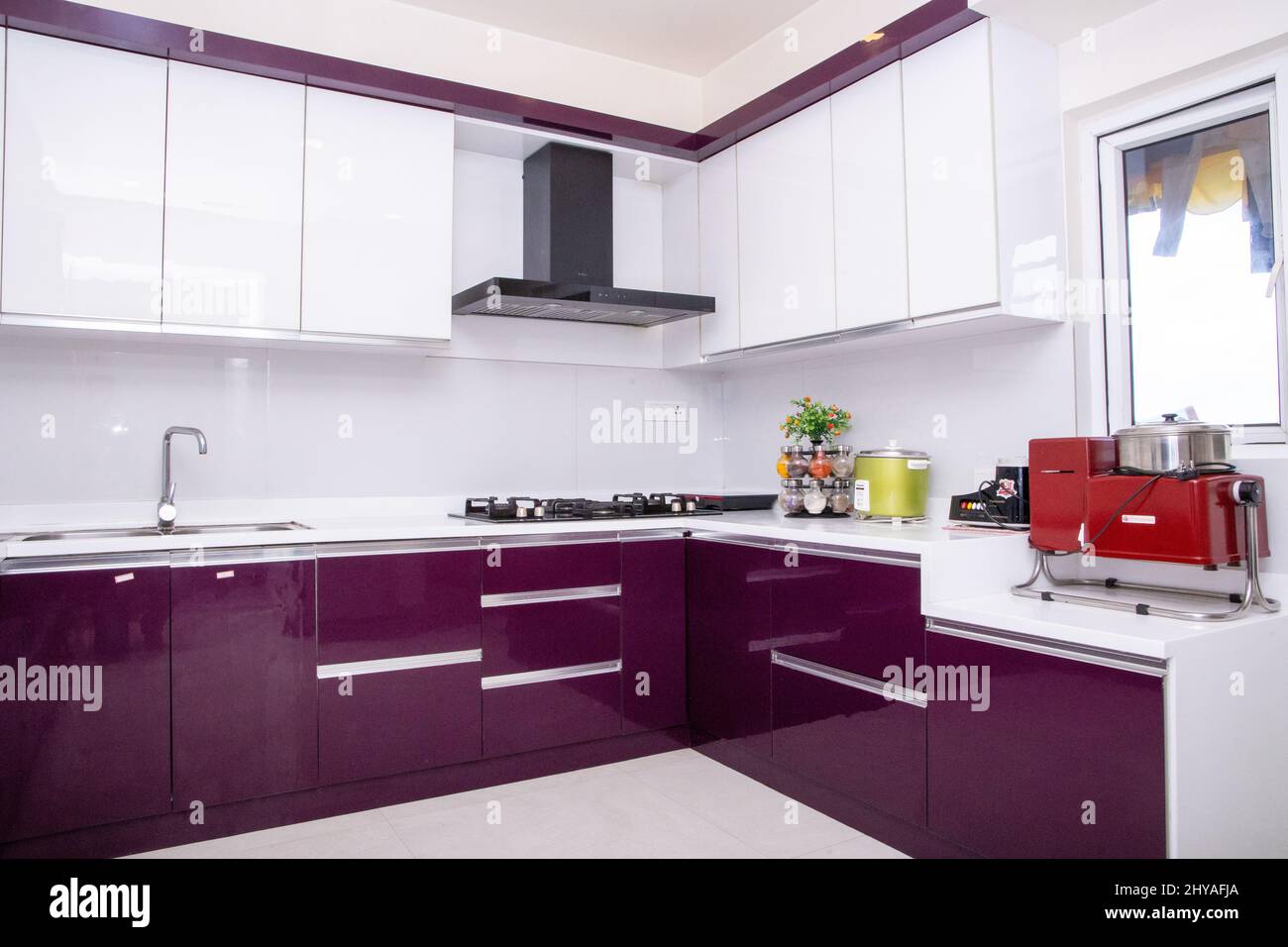Interior of modern kitchen Stock Photo - Alamy