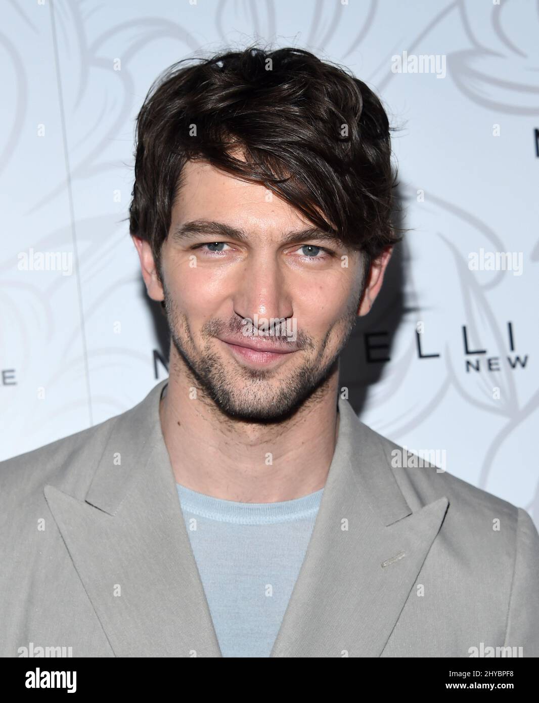Michiel Huisman arriving to the Entertainment Weekly&rsquo;s Official Pre-SAG