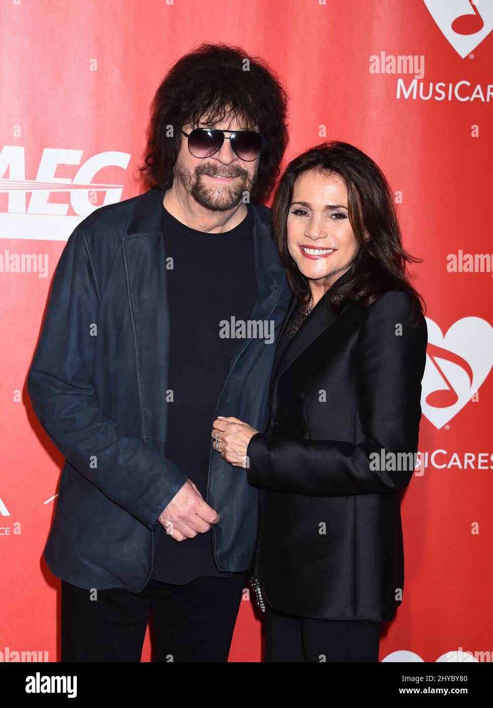 Jeff Lynne and Sani Kapelson Lynne MusiCares Person of the Year Honoring Tom Petty held at Los Angeles Convention Center Stock Photo
